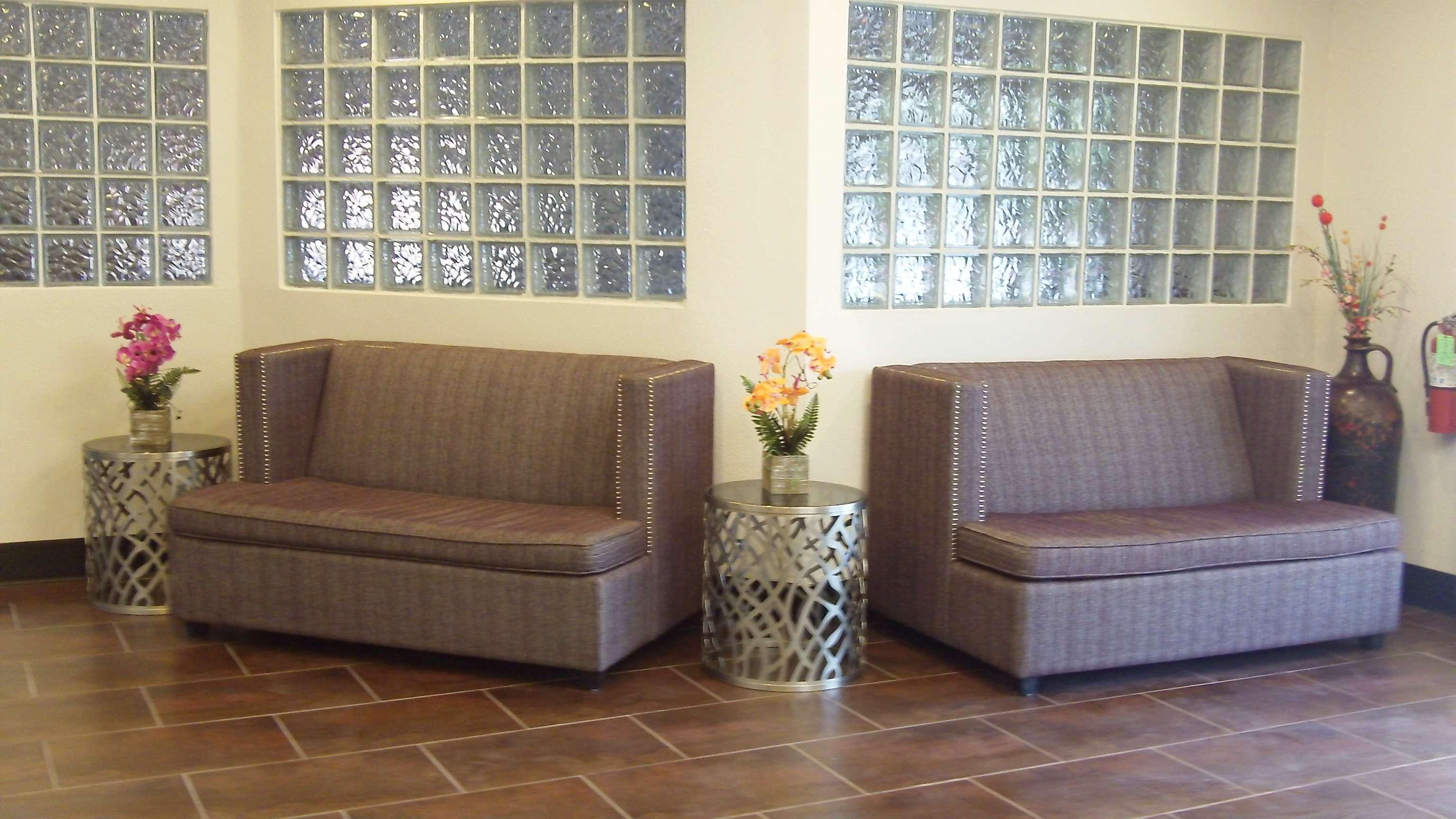Hotel Surestay By Western Cal Expo