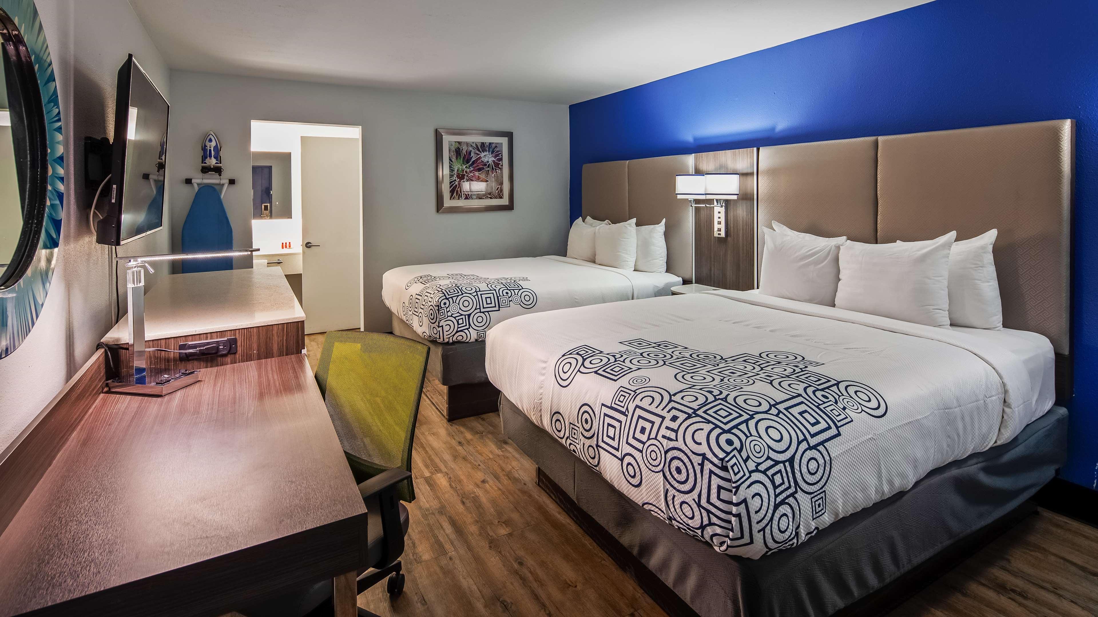 Canterbury Village & Hotel Sacramento
