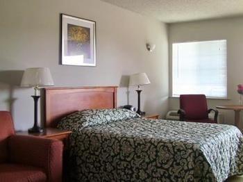 Hotel Canterbury Village &