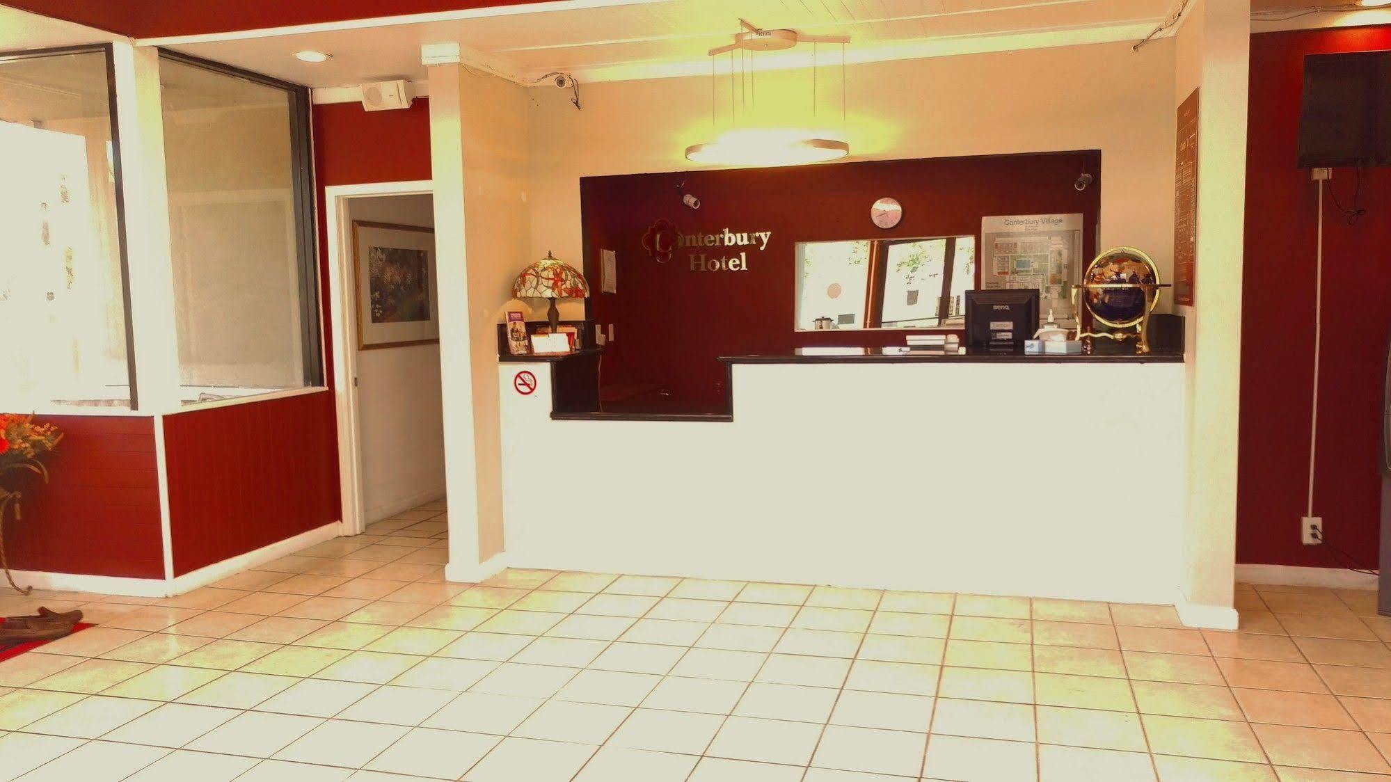 Hotel Canterbury Village &
